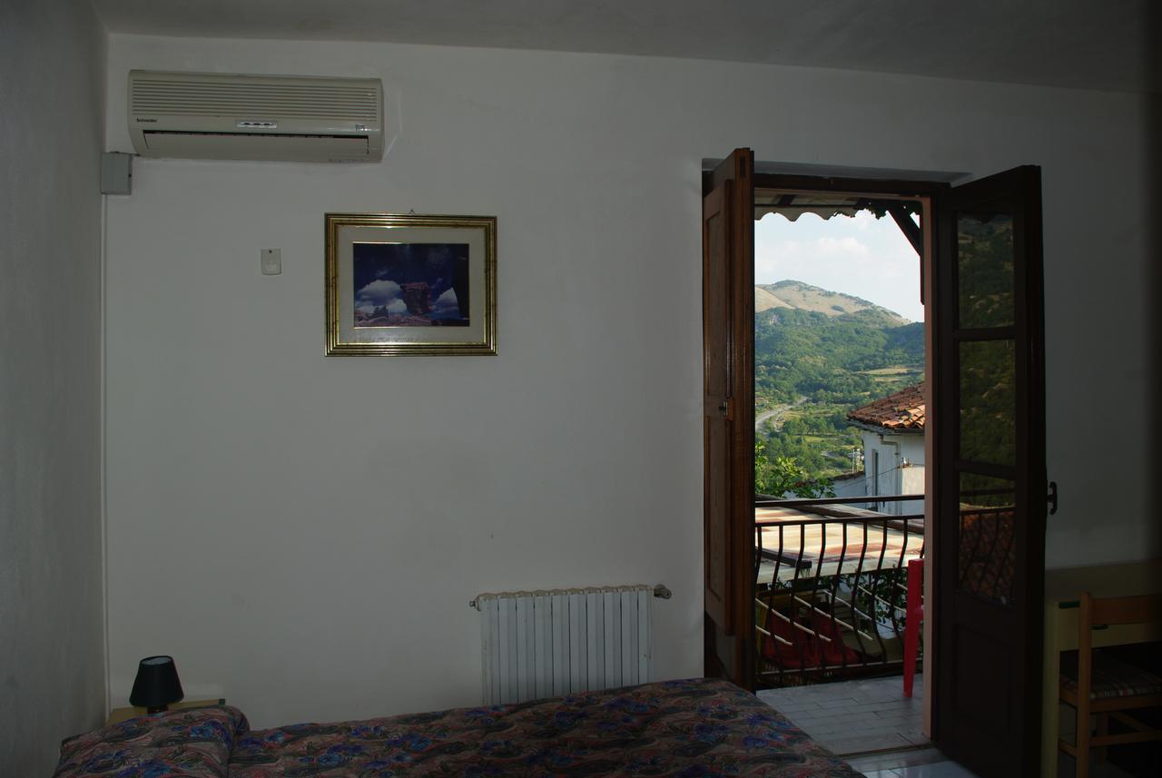 Le Due Lanterne Hotell Aieta Exteriör bild